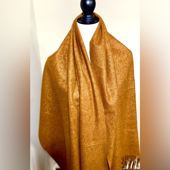 Wrap Scarf with fringes Classic Brown camel Pretty Persuasion - Picture 12 of 13